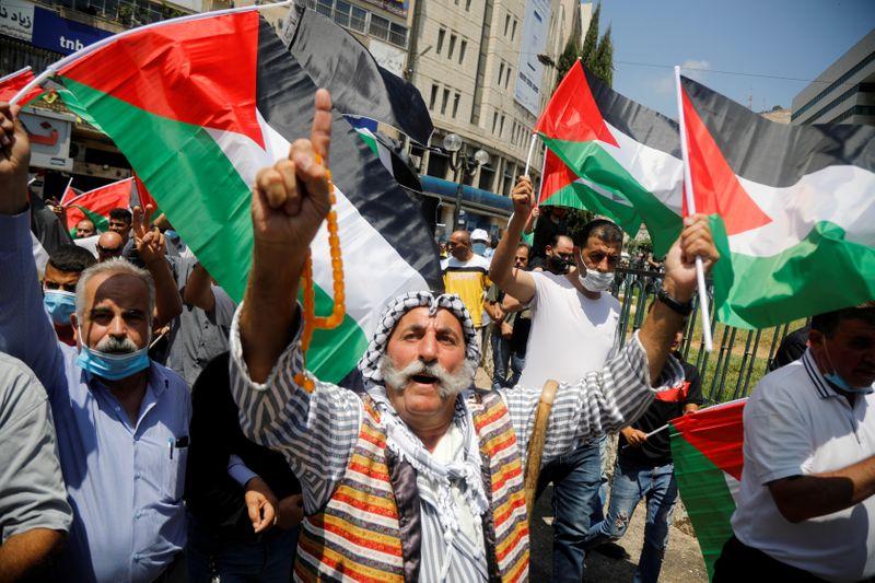 Mixed reactions towards UAE-Israel diplomatic deal