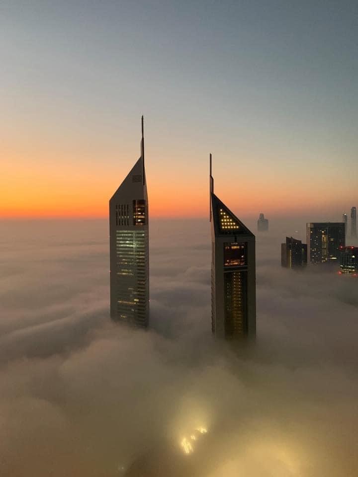 Thick fog covers city of Dubai