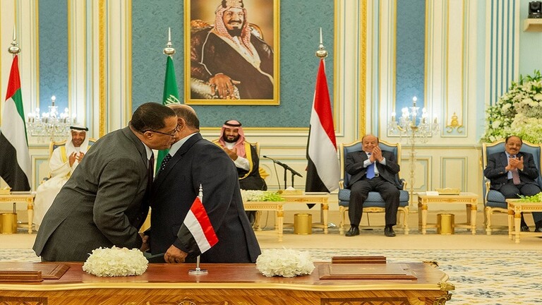 سفير السعودية باليمن: اتفاق حكومة اليمن و"الانتقالي الجنوبي" على وقف إطلاق النار وبدء محادثات