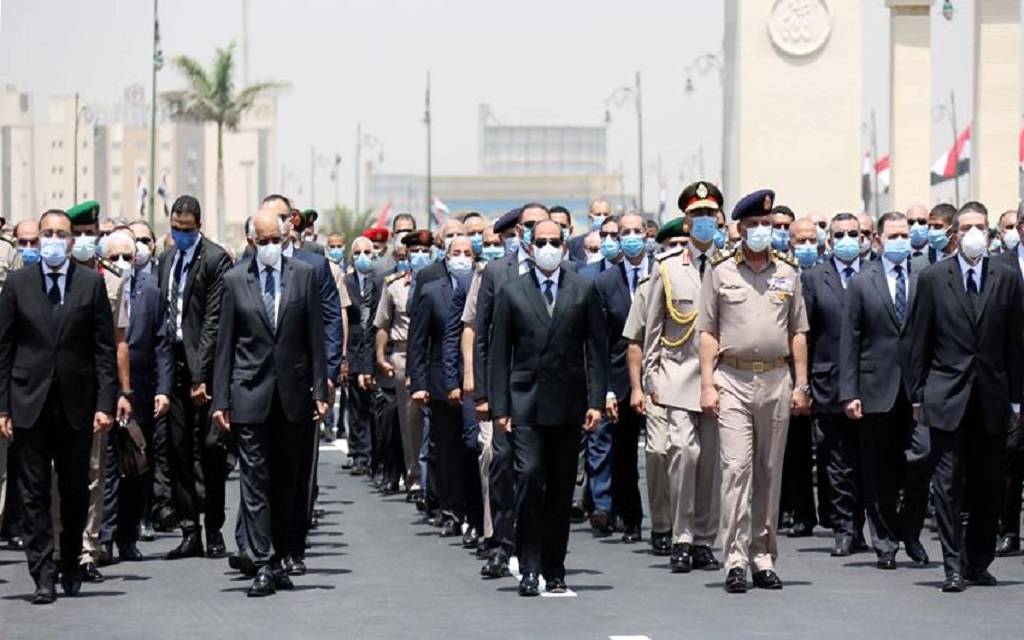 الرئيس المصري يتقدم جنازة الفريق محمد العصار وزير الإنتاج الحربي