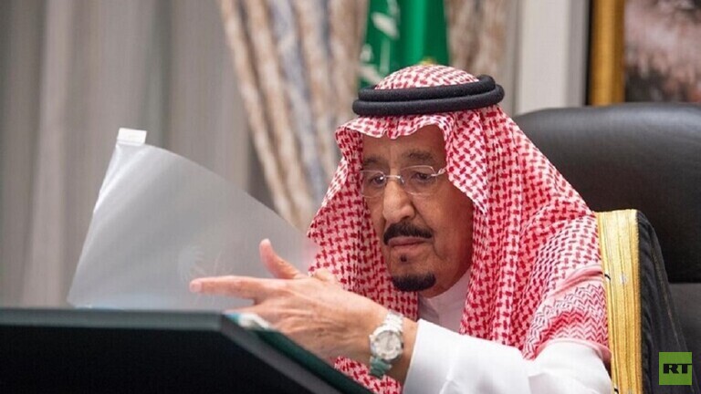 أمر ملكي سعودي بإقالة عدد من المسؤولين والتحقيق معهم بتهمة الفساد