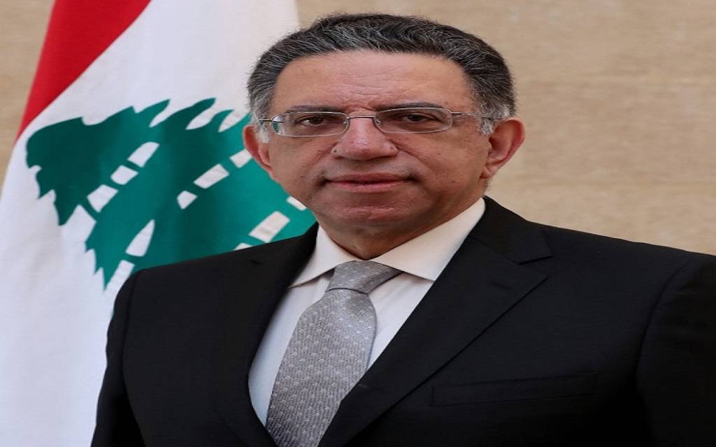 وزير البيئة اللبناني يستقيل رسميا من منصبه