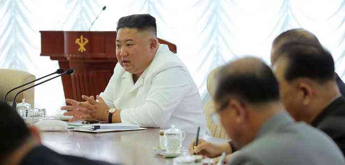 بعد أنباء "الغيبوبة".. زعيم كوريا الشمالية يترأس اجتماع حزب العمال