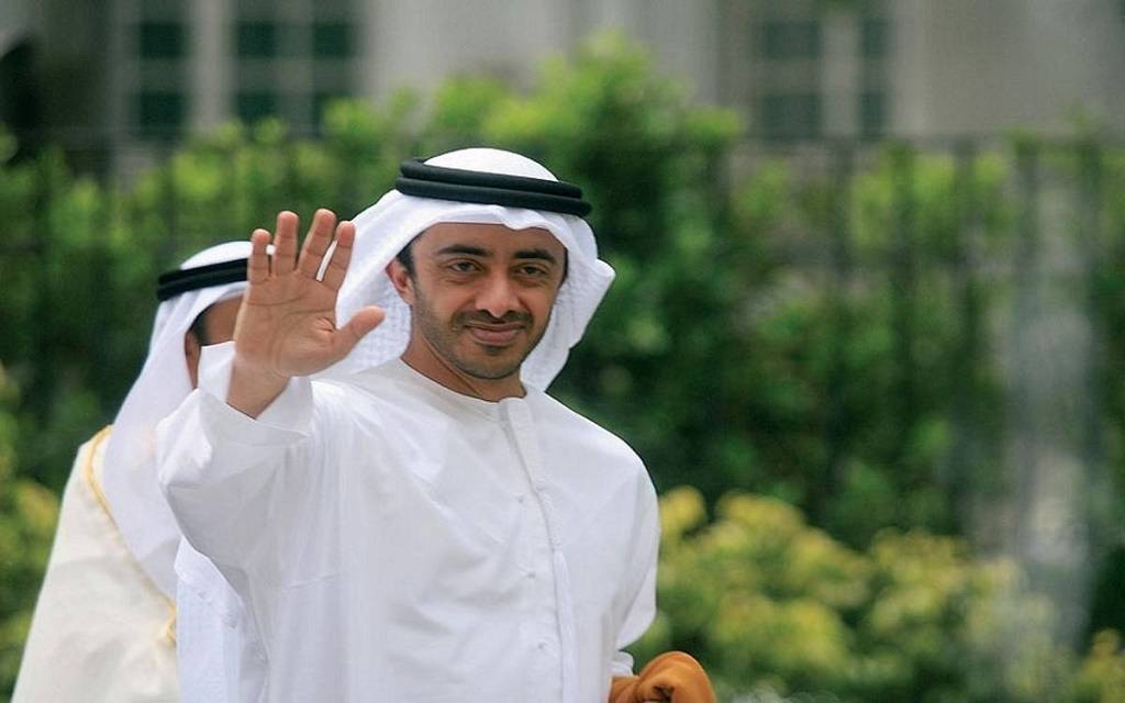 عبدالله بن زايد يبحث المستجدات الإقليمية مع وزير الخارجية البريطاني