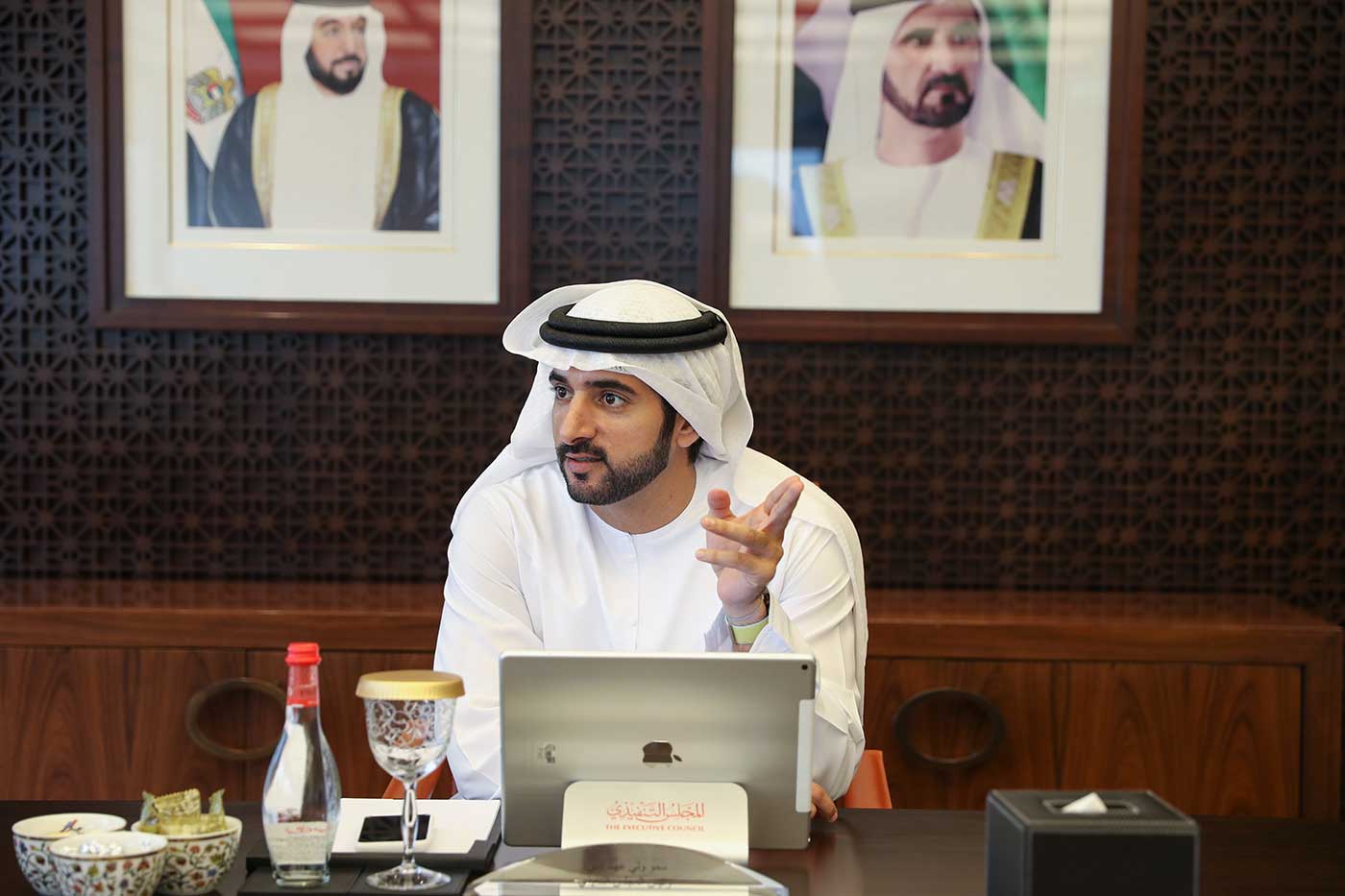 حمدان بن محمد يعتمد خطة برنامج دبي للتميّز الحكومي لتقييم أداء الجهات الحكومية خلال 2020